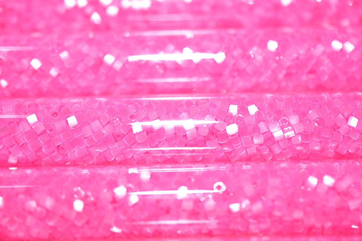 11/0 Magenta Satin 839 JSB