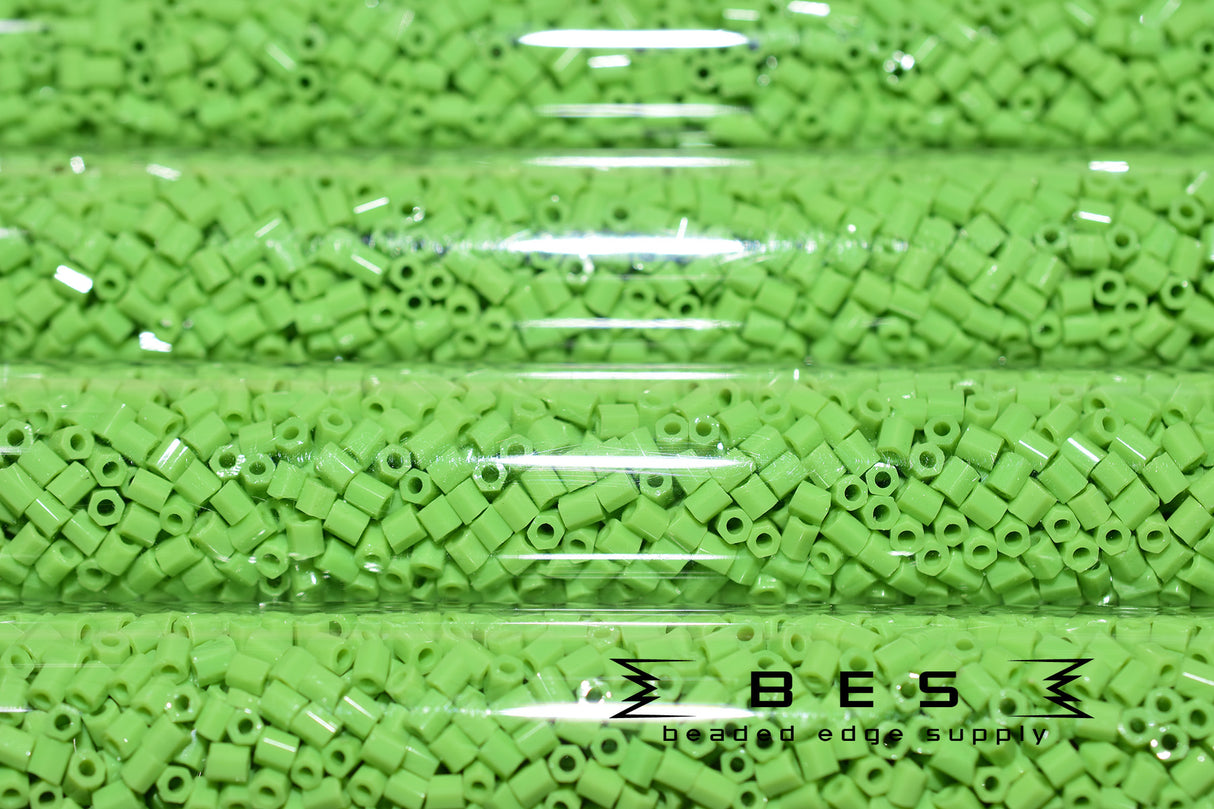 11/0 OP Apple Green 4lli Hex