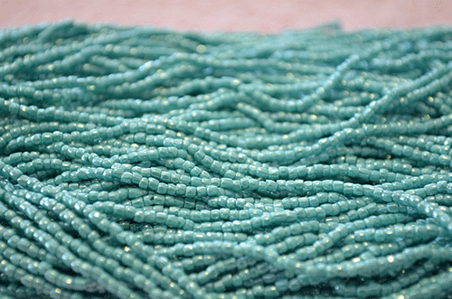 12/0 OP Green Turquoise Luster | 3 cut