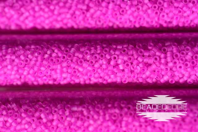 15/0 Frosted Neon Purple F209C JSB