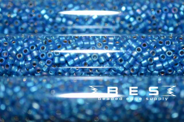 11/0 Frosted SL Delphinium F633 JSB