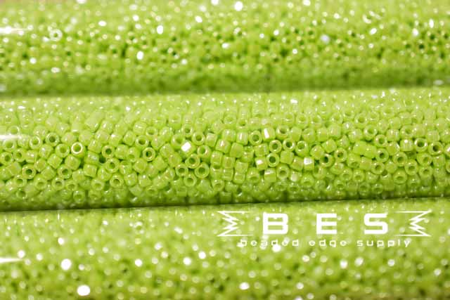 15/0 OP Lime Green Luster 431A 3Cut