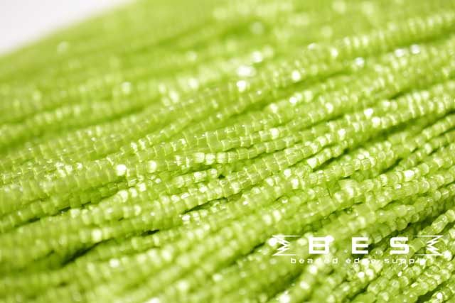9/0 Lt Olivine Green Satin | 3 Cut