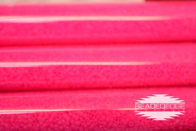 15/0 Frosted Neon Pink F207A JSB