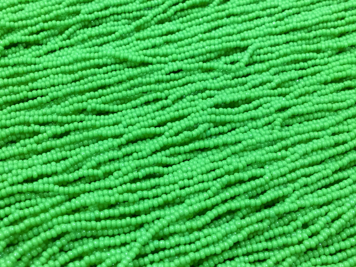13/0 Pea Green | Seed Beads