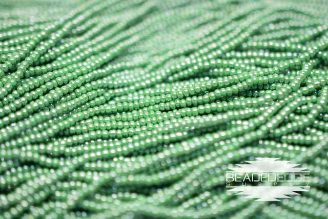 11/0 OP Green Luster | Seed Beads