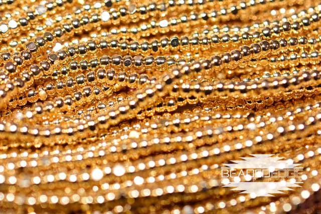 11/0 24k Gold 1/4 Hank | Charlotte Cut