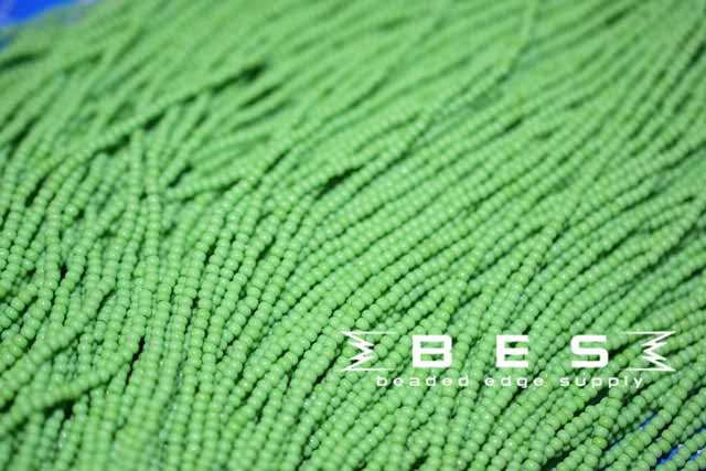 11/0 OP Pea Green | Seed Beads