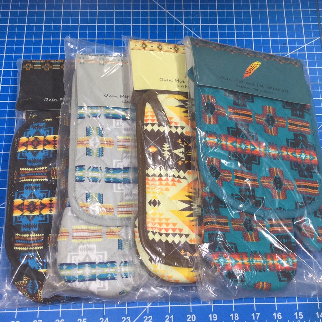 Nativo Oven Mitt and Pot Holder Set